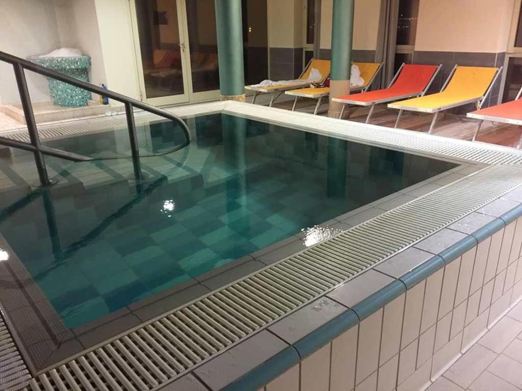 Azur Apartman Apartment Velence Exterior photo